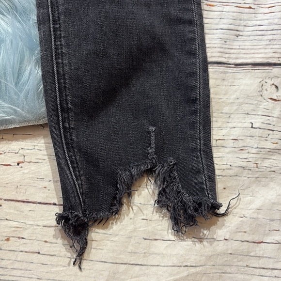 Zara The Skinny Distressed Hem Jeans in Pearl Black sz 6 - Picture 7 of 10